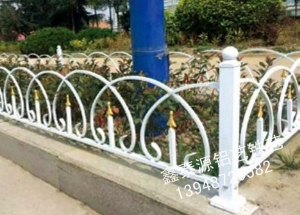 集宁锌钢草坪护栏设计